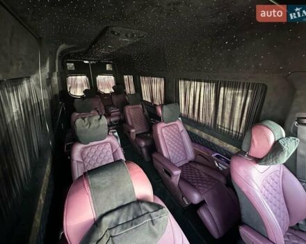 Черный Мерседес Sprinter, объемом двигателя 1.99 л и пробегом 17 тыс. км за 220000 $, фото 104 на Automoto.ua
