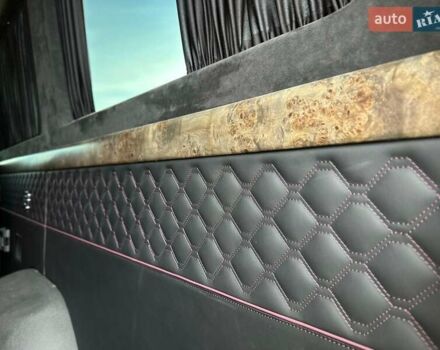 Черный Мерседес Sprinter, объемом двигателя 1.99 л и пробегом 17 тыс. км за 220000 $, фото 69 на Automoto.ua