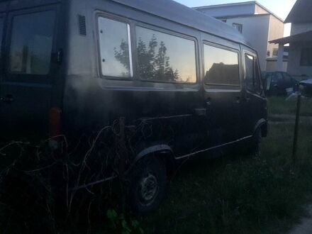 Мерседес Sprinter 1993 в Сарнах на Automoto.ua Черный Мерседес Sprinter, объемом двигателя 2.9 л и пробегом 320 тыс. км за 2200 $, фото 1 на Automoto.ua