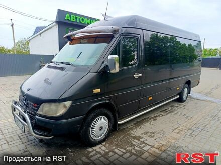 Черный Мерседес Sprinter, объемом двигателя 2.7 л и пробегом 705 тыс. км за 10400 $, фото 1 на Automoto.ua