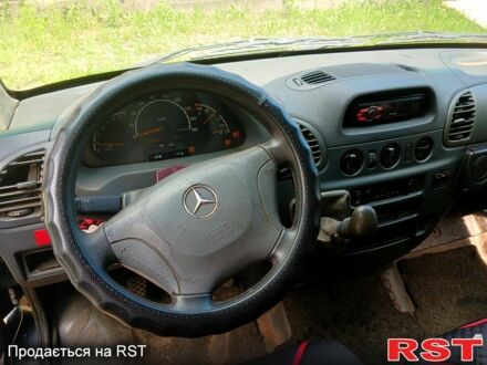 Черный Мерседес Sprinter, объемом двигателя 2.7 л и пробегом 700 тыс. км за 6000 $, фото 1 на Automoto.ua