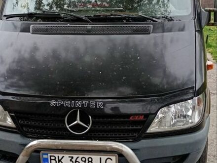 Черный Мерседес Sprinter, объемом двигателя 2.7 л и пробегом 700 тыс. км за 7499 $, фото 1 на Automoto.ua
