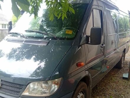 Черный Мерседес Sprinter, объемом двигателя 2.1 л и пробегом 480 тыс. км за 10534 $, фото 1 на Automoto.ua