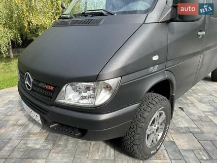 Черный Мерседес Sprinter, объемом двигателя 2.69 л и пробегом 225 тыс. км за 23000 $, фото 1 на Automoto.ua