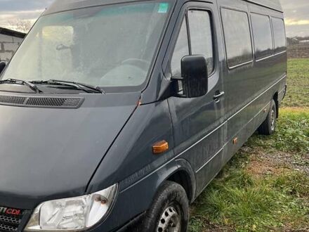 Черный Мерседес Sprinter, объемом двигателя 2.2 л и пробегом 630 тыс. км за 6700 $, фото 1 на Automoto.ua