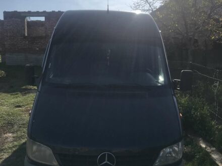 Черный Мерседес Sprinter, объемом двигателя 2.7 л и пробегом 100 тыс. км за 10300 $, фото 1 на Automoto.ua