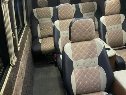 Черный Мерседес Sprinter, объемом двигателя 2.2 л и пробегом 546 тыс. км за 7800 $, фото 1 на Automoto.ua