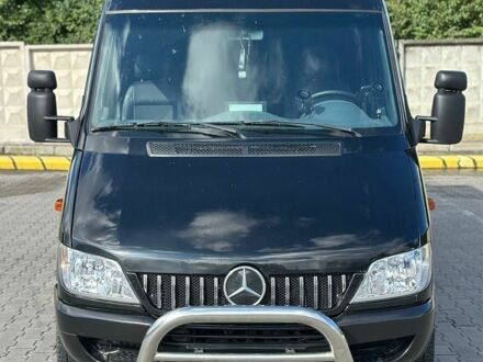 Черный Мерседес Sprinter, объемом двигателя 2.69 л и пробегом 616 тыс. км за 13500 $, фото 1 на Automoto.ua
