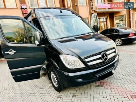 Черный Мерседес Sprinter, объемом двигателя 2.2 л и пробегом 246 тыс. км за 12400 $, фото 1 на Automoto.ua