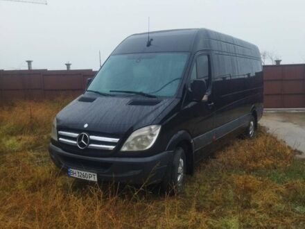 Черный Мерседес Sprinter, объемом двигателя 2.15 л и пробегом 350 тыс. км за 23500 $, фото 1 на Automoto.ua
