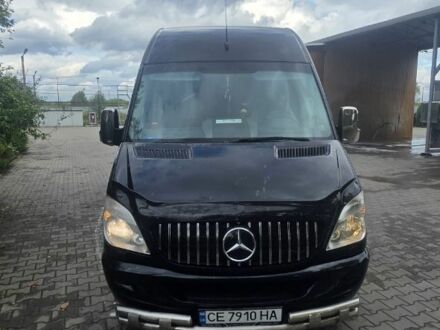 Черный Мерседес Sprinter, объемом двигателя 3 л и пробегом 300 тыс. км за 16900 $, фото 1 на Automoto.ua