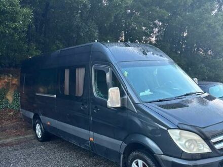 Черный Мерседес Sprinter, объемом двигателя 3 л и пробегом 200 тыс. км за 33835 $, фото 1 на Automoto.ua