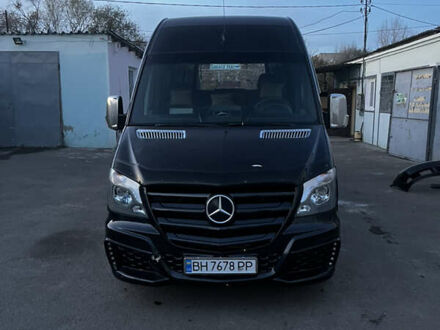 Черный Мерседес Sprinter, объемом двигателя 3.2 л и пробегом 430 тыс. км за 16000 $, фото 1 на Automoto.ua