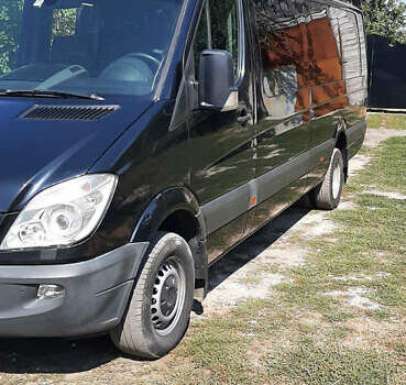 Черный Мерседес Sprinter, объемом двигателя 3 л и пробегом 490 тыс. км за 40000 $, фото 1 на Automoto.ua
