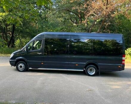 Черный Мерседес Sprinter, объемом двигателя 2.99 л и пробегом 350 тыс. км за 29500 $, фото 1 на Automoto.ua