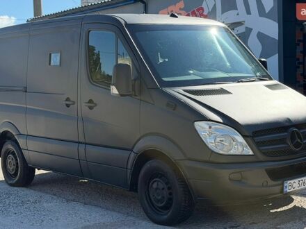 Черный Мерседес Sprinter, объемом двигателя 2.14 л и пробегом 553 тыс. км за 9900 $, фото 1 на Automoto.ua