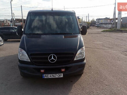 Черный Мерседес Sprinter, объемом двигателя 2.14 л и пробегом 424 тыс. км за 8700 $, фото 1 на Automoto.ua