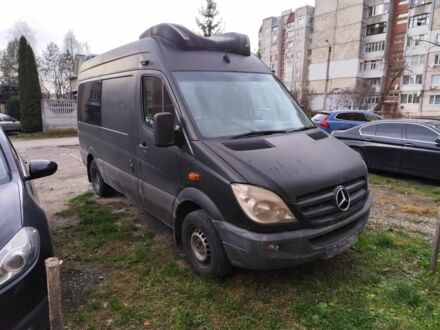 Черный Мерседес Sprinter, объемом двигателя 3 л и пробегом 550 тыс. км за 5500 $, фото 1 на Automoto.ua