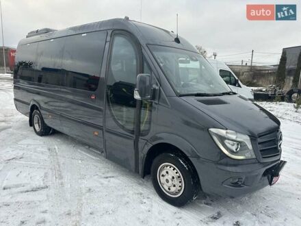 Черный Мерседес Sprinter, объемом двигателя 3 л и пробегом 477 тыс. км за 50000 $, фото 1 на Automoto.ua