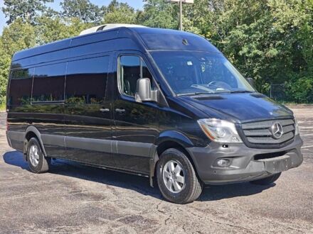Черный Мерседес Sprinter, объемом двигателя 3 л и пробегом 77 тыс. км за 5600 $, фото 1 на Automoto.ua