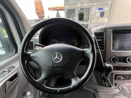 Черный Мерседес Sprinter, объемом двигателя 3 л и пробегом 300 тыс. км за 14000 $, фото 1 на Automoto.ua