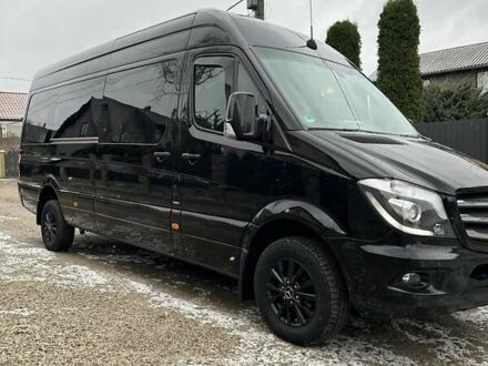 Черный Мерседес Sprinter, объемом двигателя 3 л и пробегом 780 тыс. км за 29322 $, фото 1 на Automoto.ua
