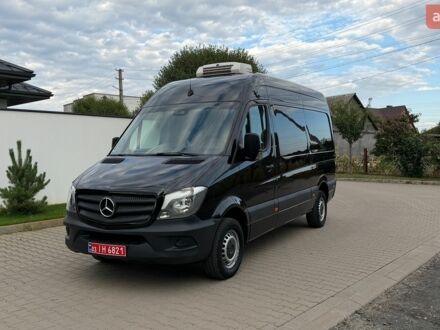 Черный Мерседес Sprinter, объемом двигателя 2.2 л и пробегом 214 тыс. км за 18900 $, фото 1 на Automoto.ua