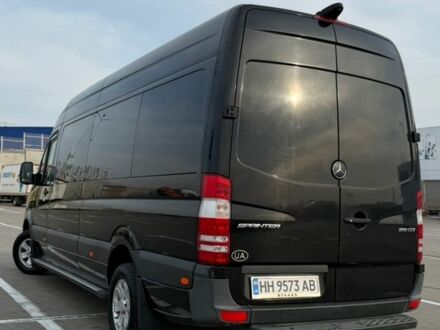 Черный Мерседес Sprinter, объемом двигателя 2.99 л и пробегом 527 тыс. км за 35500 $, фото 1 на Automoto.ua