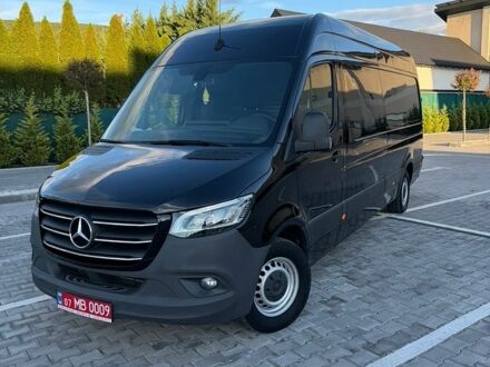 Черный Мерседес Sprinter, объемом двигателя 2.2 л и пробегом 378 тыс. км за 24000 $, фото 1 на Automoto.ua