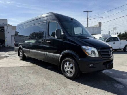 Мерседес Sprinter 2018 в Киеве на Automoto.ua Черный Мерседес Sprinter, объемом двигателя 3 л и пробегом 54 тыс. км за 21000 $, фото 1 на Automoto.ua