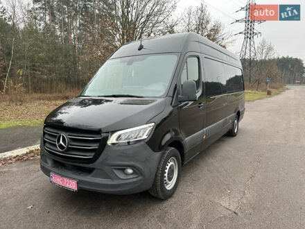 Черный Мерседес Sprinter, объемом двигателя 2.2 л и пробегом 370 тыс. км за 23800 $, фото 1 на Automoto.ua