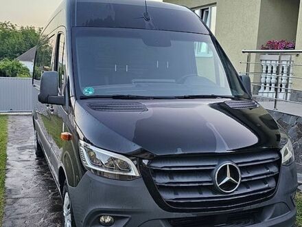 Черный Мерседес Sprinter, объемом двигателя 2.14 л и пробегом 172 тыс. км за 30289 $, фото 1 на Automoto.ua