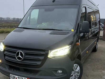 Чорний Мерседес Sprinter, об'ємом двигуна 2.14 л та пробігом 172 тис. км за 30673 $, фото 1 на Automoto.ua