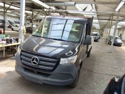 Черный Мерседес Sprinter, объемом двигателя 2.2 л и пробегом 324 тыс. км за 24900 $, фото 1 на Automoto.ua
