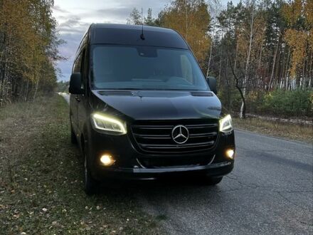 Мерседес Sprinter 2021 в Киеве на Automoto.ua Черный Мерседес Sprinter, объемом двигателя 2 л и пробегом 280 тыс. км за 35000 $, фото 1 на Automoto.ua