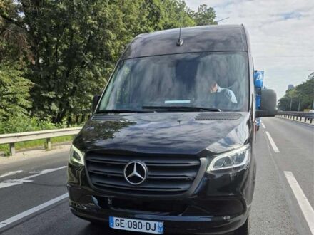 Черный Мерседес Sprinter, объемом двигателя 2 л и пробегом 282 тыс. км за 34200 $, фото 1 на Automoto.ua