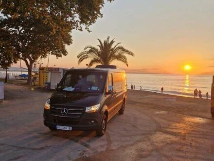 Черный Мерседес Sprinter, объемом двигателя 1.95 л и пробегом 15 тыс. км за 55000 $, фото 1 на Automoto.ua