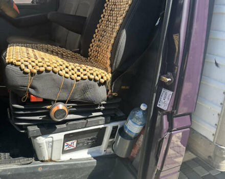 Фиолетовый Мерседес Sprinter, объемом двигателя 2.15 л и пробегом 330 тыс. км за 14000 $, фото 43 на Automoto.ua