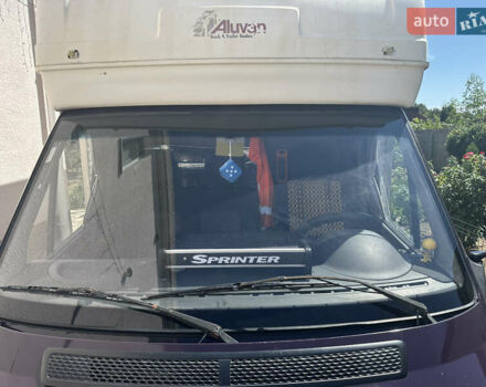 Фиолетовый Мерседес Sprinter, объемом двигателя 2.15 л и пробегом 330 тыс. км за 14000 $, фото 4 на Automoto.ua