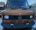 Коричневий Мерседес Sprinter, об'ємом двигуна 2.4 л та пробігом 333 тис. км за 1450 $, фото 1 на Automoto.ua