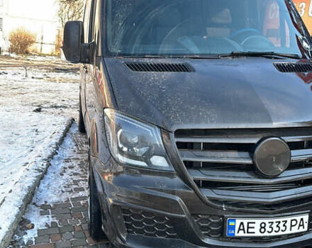 Коричневый Мерседес Sprinter, объемом двигателя 2.2 л и пробегом 330 тыс. км за 13900 $, фото 6 на Automoto.ua