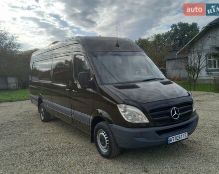 Коричневый Мерседес Sprinter, объемом двигателя 2.2 л и пробегом 355 тыс. км за 14300 $, фото 3 на Automoto.ua