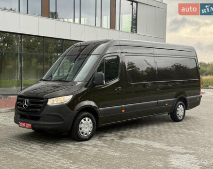 Коричневый Мерседес Sprinter, объемом двигателя 2.2 л и пробегом 211 тыс. км за 25900 $, фото 2 на Automoto.ua