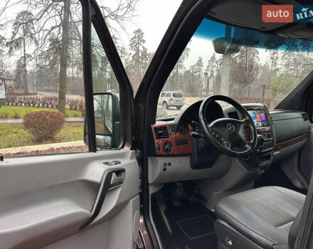 Коричневий Мерседес Sprinter, об'ємом двигуна 2.2 л та пробігом 290 тис. км за 26000 $, фото 17 на Automoto.ua