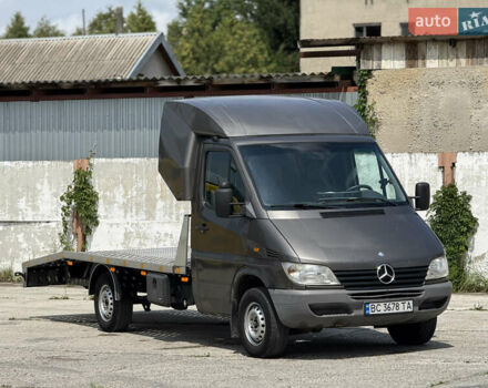 Коричневый Мерседес Sprinter, объемом двигателя 2.69 л и пробегом 590 тыс. км за 9900 $, фото 1 на Automoto.ua
