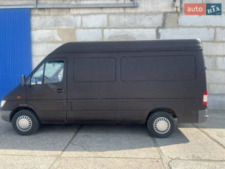 Мерседес Sprinter 2003 в Одессе на Automoto.ua Коричневый Мерседес Sprinter, объемом двигателя 2.2 л и пробегом 434 тыс. км за 6700 $, фото 1 на Automoto.ua