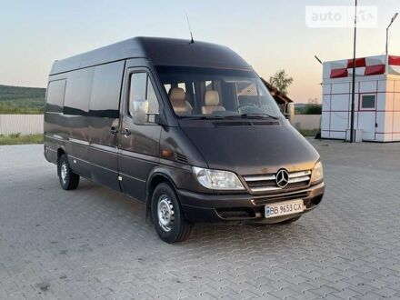 Коричневый Мерседес Sprinter, объемом двигателя 2.69 л и пробегом 300 тыс. км за 6950 $, фото 1 на Automoto.ua