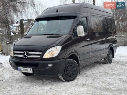 Коричневый Мерседес Sprinter, объемом двигателя 2.69 л и пробегом 320 тыс. км за 12500 $, фото 1 на Automoto.ua