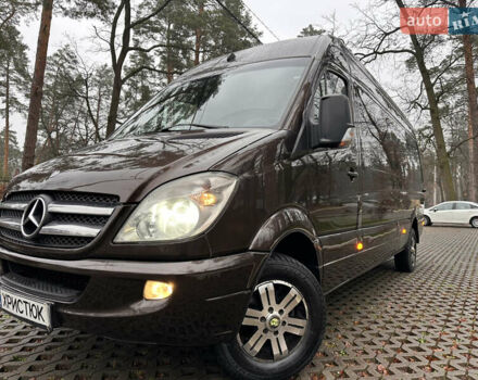 Коричневый Мерседес Sprinter, объемом двигателя 2.2 л и пробегом 290 тыс. км за 26000 $, фото 1 на Automoto.ua