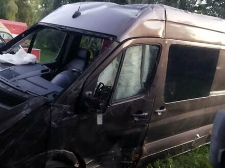 Коричневый Мерседес Sprinter, объемом двигателя 3 л и пробегом 500 тыс. км за 12000 $, фото 1 на Automoto.ua